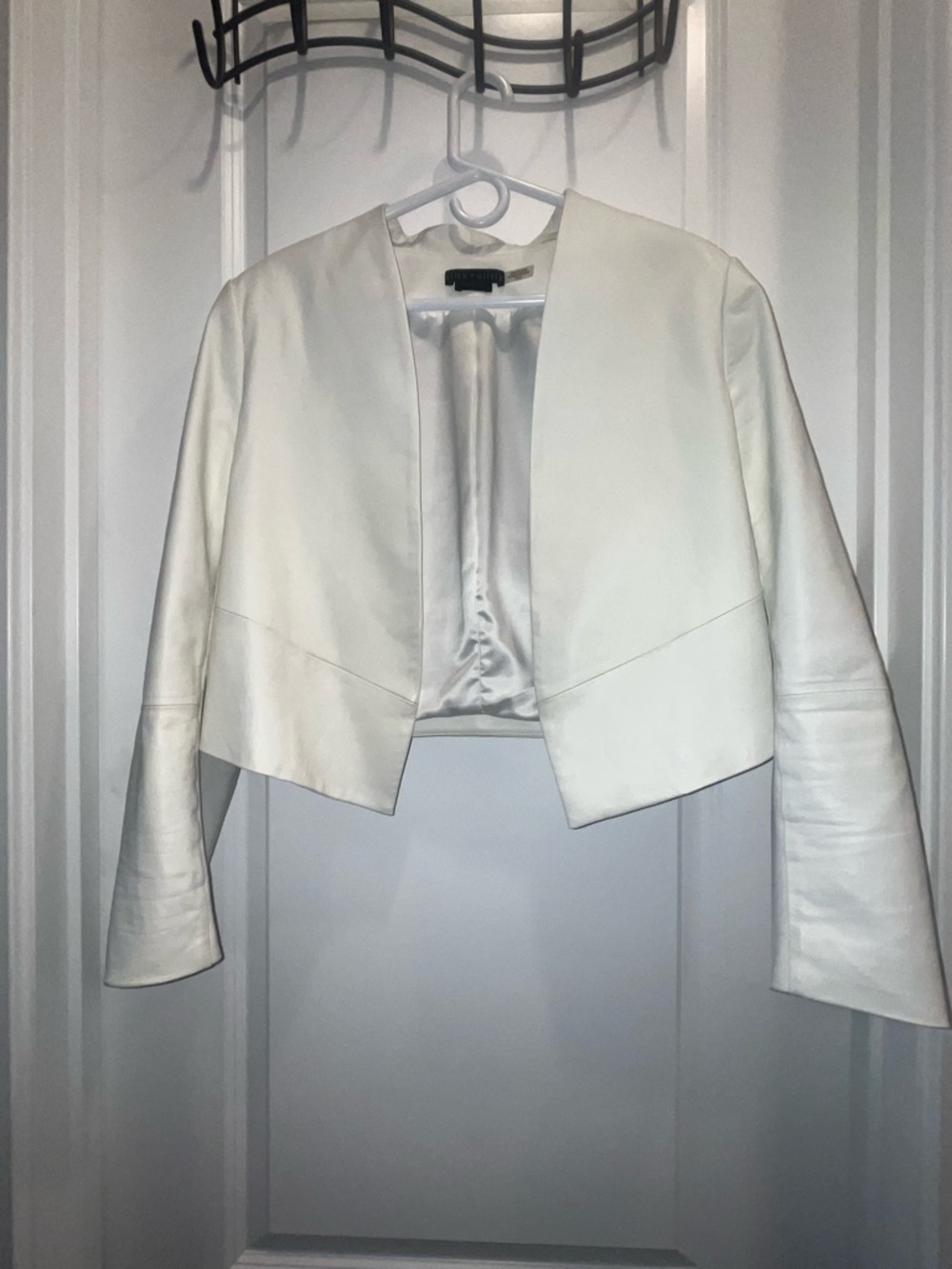 Alice + Olivia cream cropped Harvey Leather Blazer - Picture 3 of 6